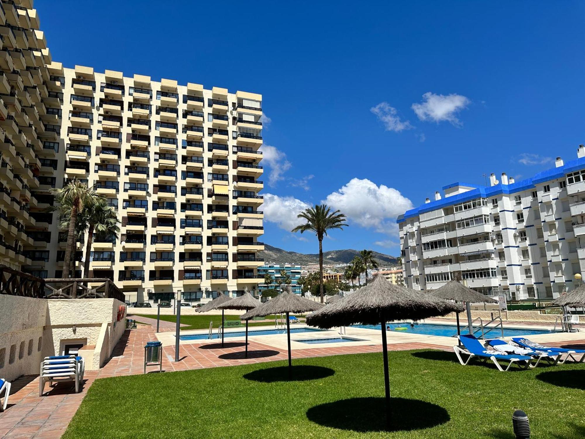 Aloha Playa Sol Y Mar Apartment Беналмадена Екстериор снимка